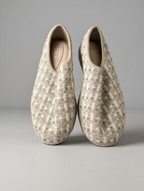 woven slip-on shoes from Easy Spirit's e360 line 8.5